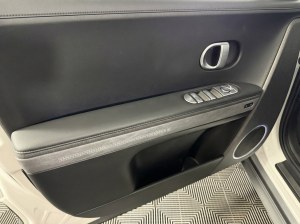 2023 Hyundai IONIQ 5 Limited — thumbnail 11