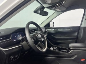 2023 Jeep Grand Cherokee Laredo — thumbnail 11