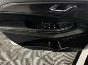 2023 Jeep Grand Cherokee Laredo — thumbnail 13