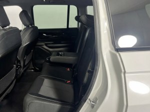 2023 Jeep Grand Cherokee Laredo — thumbnail 14