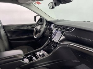 2023 Jeep Grand Cherokee Laredo — thumbnail 17