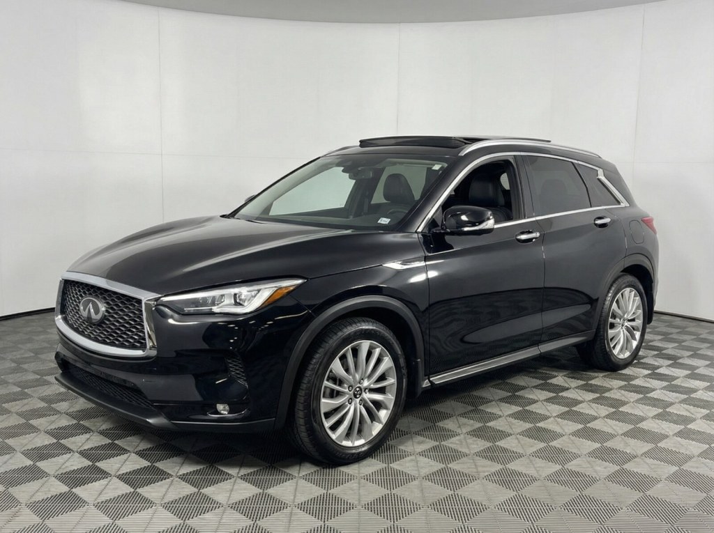 2023 INFINITI QX50 LUXE