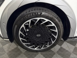 2023 Hyundai IONIQ 5 Limited — thumbnail 5