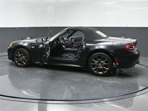 2018 Fiat 124 Spider Abarth — thumbnail 24