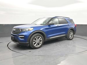 Used 2023 Ford Explorer XLT 4WD — thumbnail 5