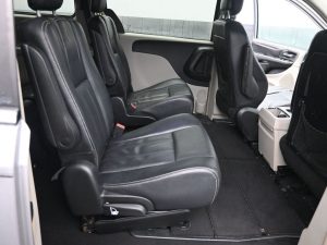 Used 2013 Chrysler Town & Country Touring — thumbnail 14